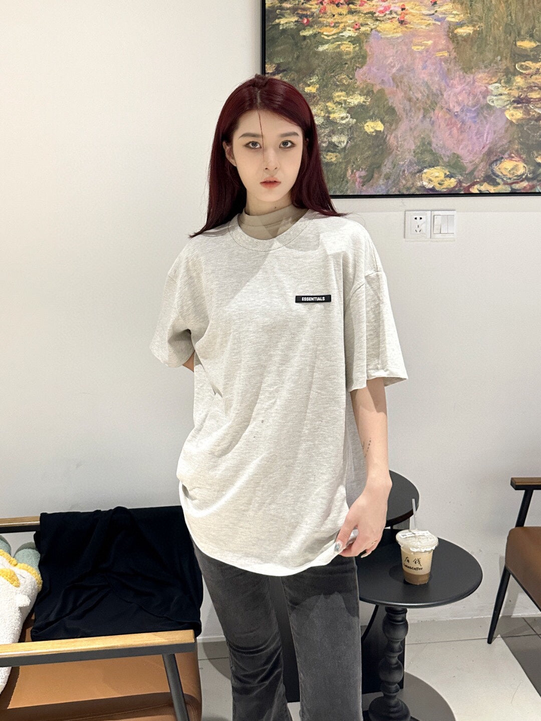 Minimalist Logo T-Shirt – Heather Grey
