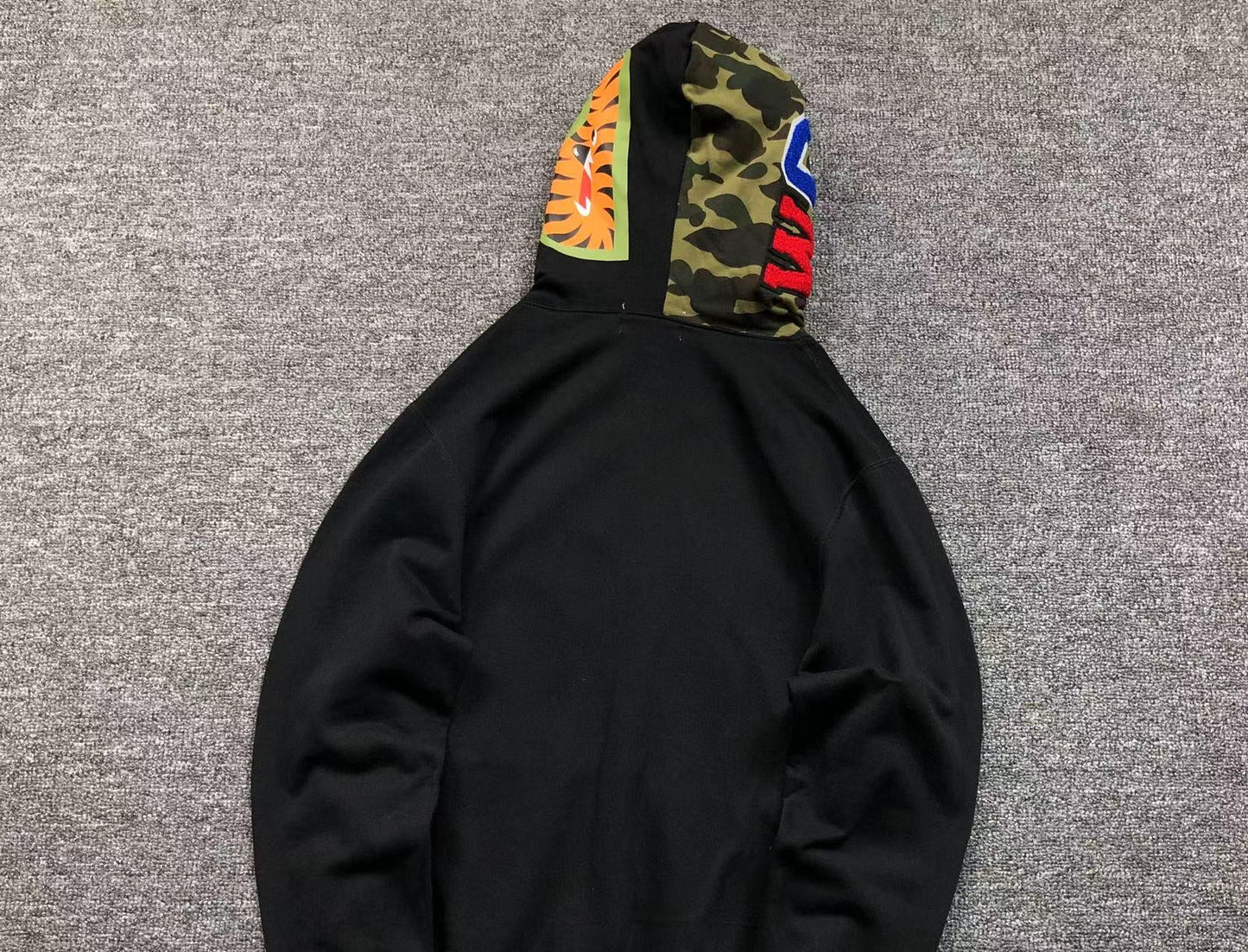Shark Face Full-Zip Hoodie – Black