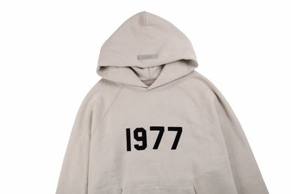 '1977' Heritage Graphic Hoodie – Stone Grey