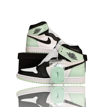 AJ1 Retro High 'Igloo'
