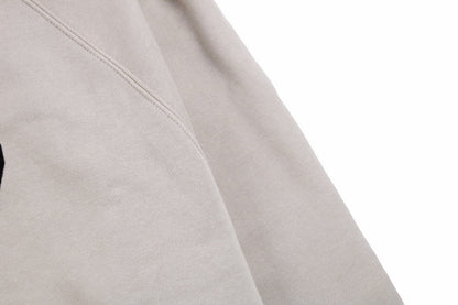 '1977' Heritage Graphic Hoodie – Stone Grey