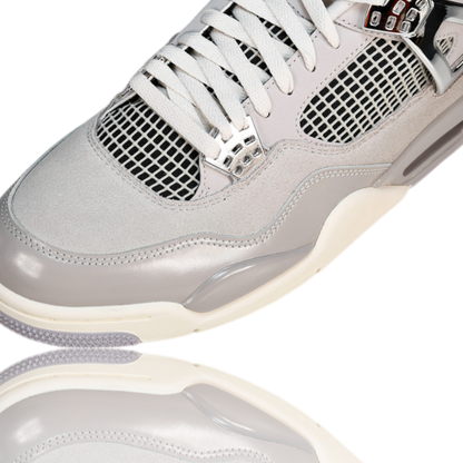 AJ4 Retro WMNS 'Frozen Moments'
