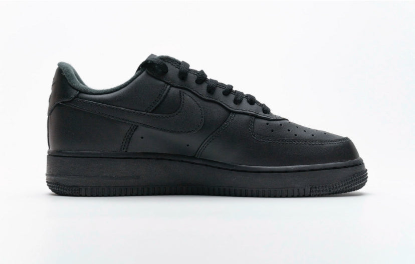 Collab Box Logo Low-Top Sneaker – Streetwear Edition