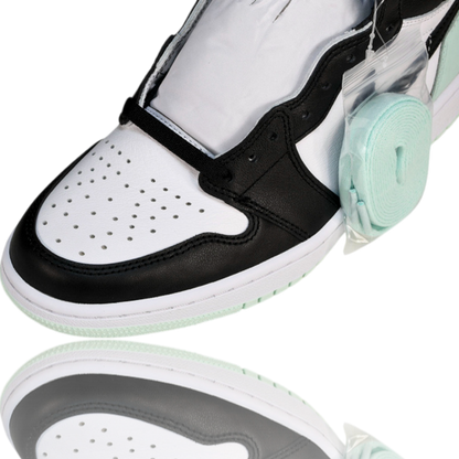 AJ1 Retro High 'Igloo'