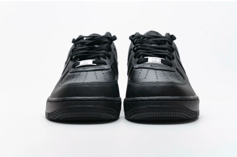 Collab Box Logo Low-Top Sneaker – Streetwear Edition