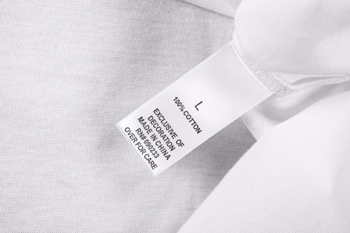 Minimalist Logo T-Shirt – White