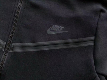 NIKE TECH FLEECE HOODIE x BLACK