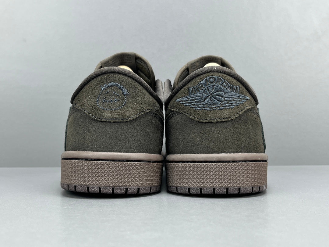 JORDAN 1 RETRO LOW OG SP x TRAVIS SCOTT VELVET BROWN