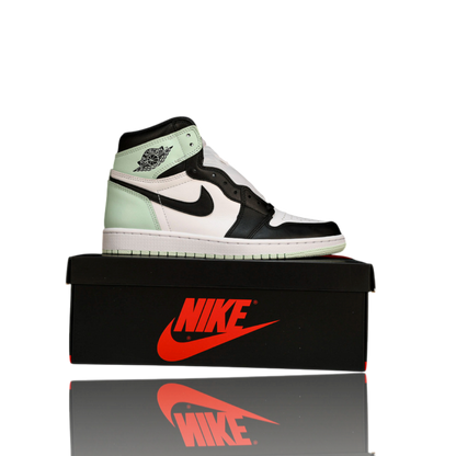 AJ1 Retro High 'Igloo'