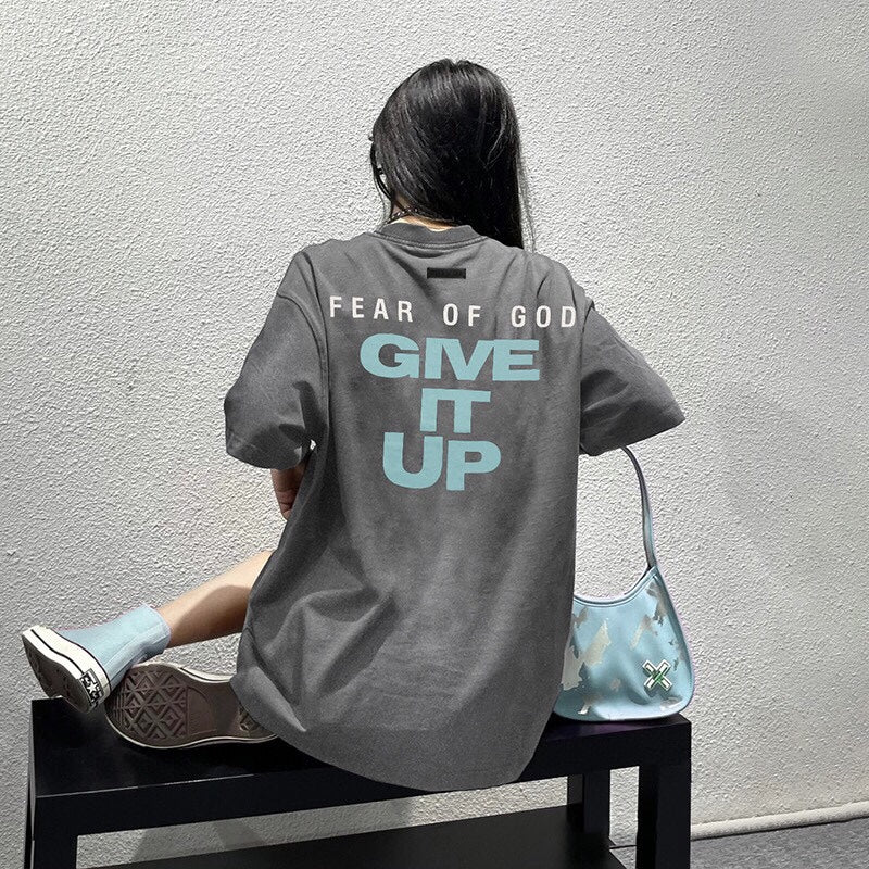 'Give It Up' Graphic Tee – Black