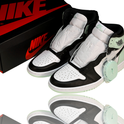 AJ1 Retro High 'Igloo'
