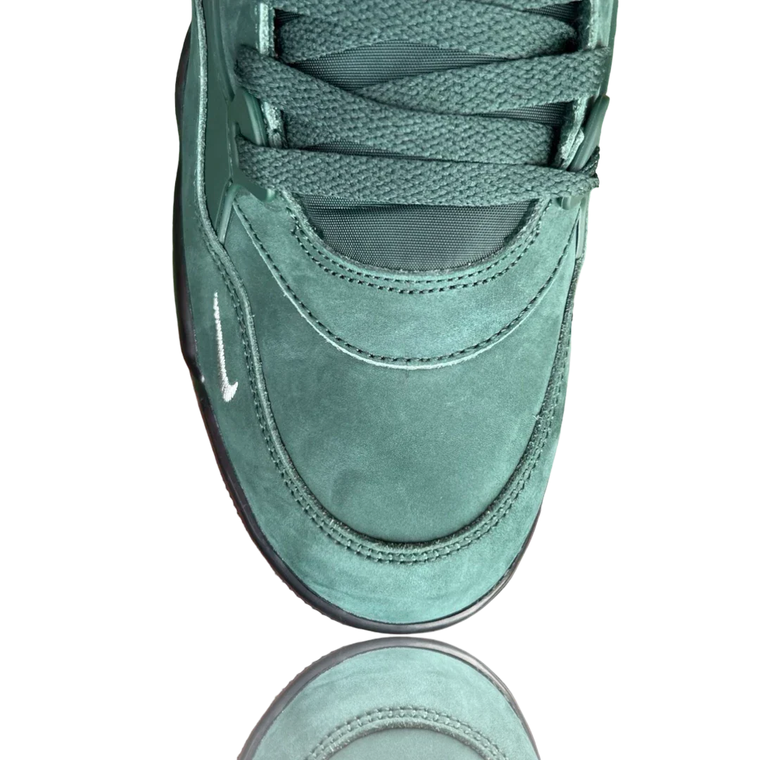 Nigel Sylvester x AJ4 Grandma's Driveway 'Fence Green'